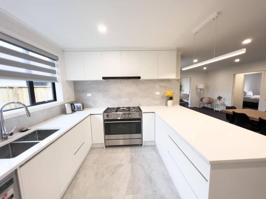 Rotorua Sunshine Brand New 4 Bedroom House Экстерьер фото